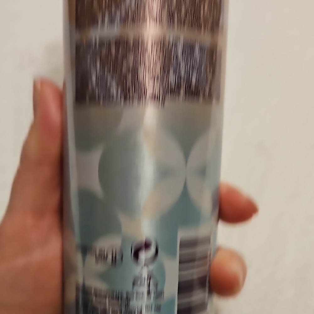 Pureology On the Rise Root-Lifting Mousse - Silver and White - Picture 7 of 9